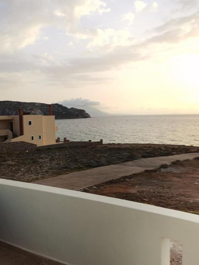 Arkasa Karpathos Seafront Paradisos Foiníkion Exterior photo